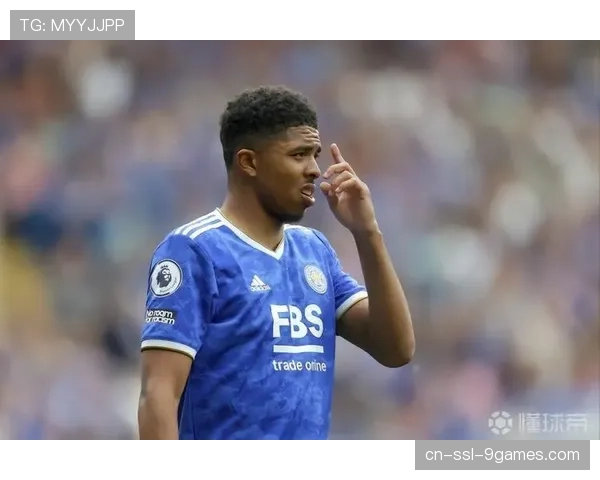 罗马诺:里昂已触发马利克·福法纳租借合同中的买断条款 罗马诺:里昂已触发马利克·福法纳租借合同中的买断条款